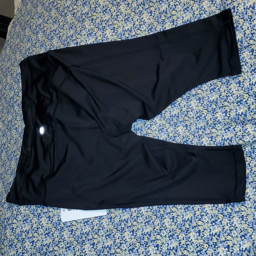Athleta Black Crop pants Woman's Size 1X - Picture 5 of 10